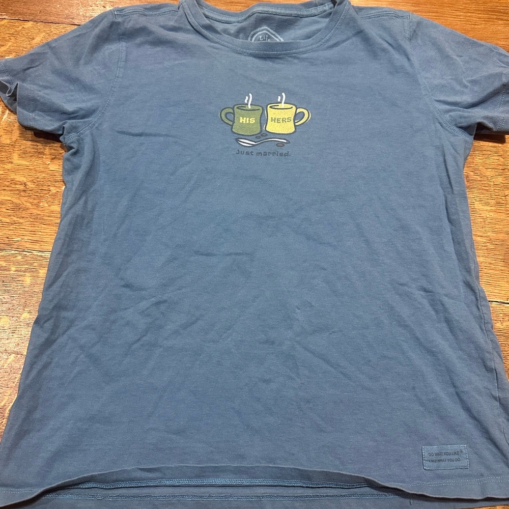 Life Is Good Womens Crusher Tee His‎ & Hers Mugs Just Married Sz Small F